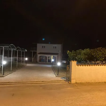 Apartman Turanj Apartamento