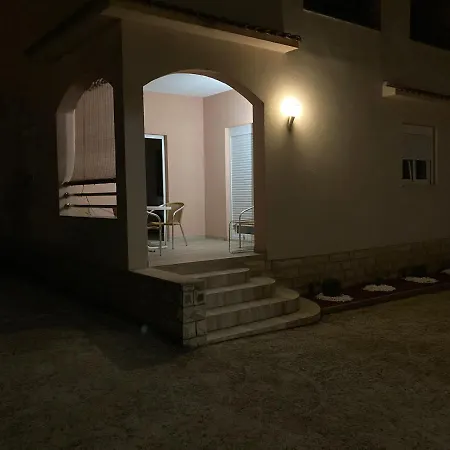Apartment Apartman Turanj *