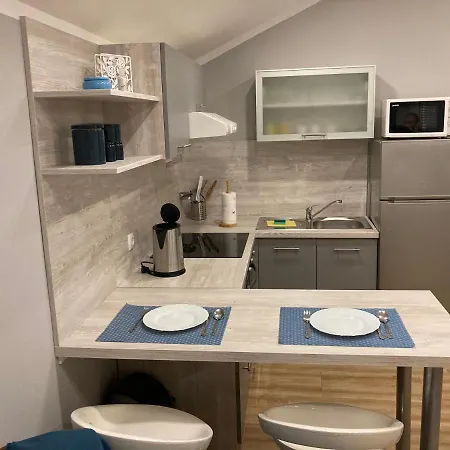 Apartman Turanj Apartamento
