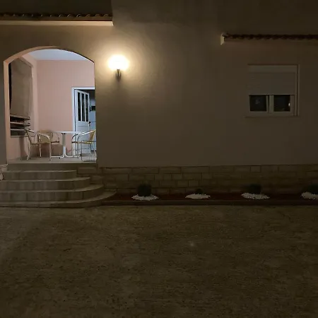 Apartman Turanj Apartment