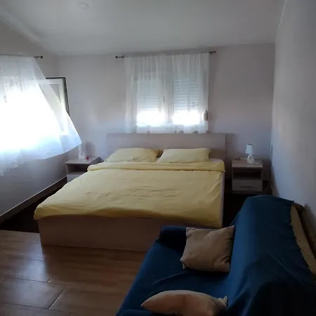 Apartman Turanj *