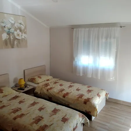 Apartman Turanj Apartment