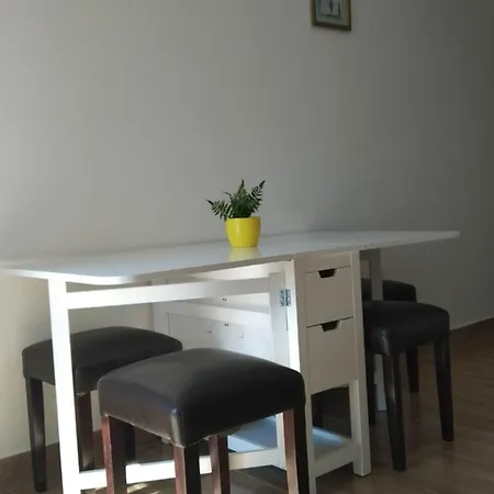 Apartman Turanj Apartamento *