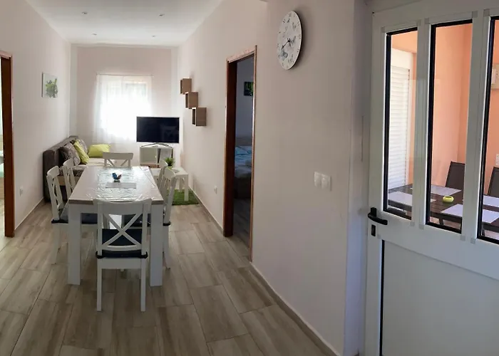 아파트 Apartman Turanj